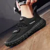 Atlético Homens Mulheres Running Shoes Conforto Respirável Triplo Khaki Preto Cinza Marfim Sapatos Mens Mulheres Treinadores Esportes Sapatilhas Tamanho 39-44 GAI