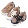 Designers Chaussures bébé Toddler Kids Toile baskets nouveau-né les premiers promeneurs Boy Girl Soft Sole Crib Shoe 0-18 mois