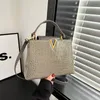 Factory wholesale ladies shoulder bag 6 elegant crocodile fashion handbag street trend thickened leather handbag ladies spell color female backpack 1966#