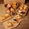 Decoratieve Bloemen 1 st Gesimuleerde Wafeltaart Model Nep Fruit Westers Voedsel Pography Props Dessert Kamer Decoratie