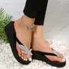 Talltor kvinnor tofflor sommar ny mode rund tå kilar hälen bekväm lätt flip flops mjuk minne skum rhinestone sandaler t240302