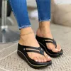 Sandalen Vrouwen Wiggen Slip Slippers Strand Sandalen Schoenen Indoor Outdoor Chunky Sandalen Sandalias Mujeres 2023 Nieuwe T240302