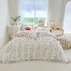 Conjuntos de cama Coreano Puro Algodão Vintage Rosa Branco Plissado Lace Ruffles Patchwork Set Quilt Cover Cama Saia Colcha Fronhas