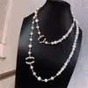 Jesienna i zimowa łańcuch swetra C Designer Naszyjnik dla Lady Pearl Chains Marka Gold Crystal Luxury Jewelry Cclies Kobiet długi łańcuch 453