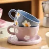 Tasse en céramique japonaise rétro peinte à la main de 250ml, petites tasses à fleurs violettes avec soucoupes, ensemble de tasses à café irrégulières pincées à la main, 240301