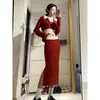 Sukienki robocze Kobiety wiosna jesienna Lucky Red Crop Knit Tops Połowa spódnice Dwuczęściowe zestawy koreańskie damskie sweter kombinezony dzianinowe stroje