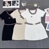 Tasarımcı Mektupları Yaz Örgü Renkli T-Shirt Kadınlar Set Çizgi Çizgili Tatlı Stil Göğüs Socialit Toplam
