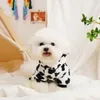 Vêtements de chien imprimé léopard décoration combinaison pour animaux de compagnie à la mode chaleur d'hiver avec chapeau d'oreille en peluche pour la météo