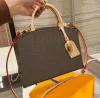 Tasarımcı Petit Palais Tote Çanta Kadın Moda Deri Omuz Çantaları Kilit Anahtarları Çanta Çantaları Crossbody Büyük Alışveriş Çanta İş 2415