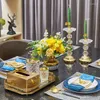 Portacandele Nordic Romantico Tavolo da pranzo Ornamenti Cristallo Petalo di vetro Supporto in metallo dorato Decorazione di nozze