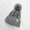 Szerokie brzegowe czapki czapka do kubełka dla 0-12Y Kids Winter Designer Santa Hat Bobble Twist dzianina dla dzieci czaszki czaszki litery zamontowane 3 kolory 240302