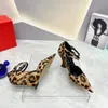 Chaussures de créateur mode sexy pompe avec talon compensé sandale en cuir femmes Spike Wedge chaussures nues taille 35-40