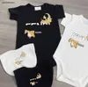 Nya nyfödda jumpsuits designer småbarnskläder storlek 59-90 baby crawling kostym spädbarn bomull kort ärm bodysuit och halsduk 24feb20
