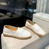 أحذية Espadrille Fishermans Shoe Flat Shoes Designer Women Beach Sandals Leather Leather Sheed With Box 530