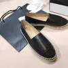 2024 NUOVO Fisherman Shoe Channel Dress Scarpe Sandal Sandalo Sneaker Flat Walking Casual Micche di design di lusso in pelle di lusso da donna Piattaforma da viaggio per esterni scarpe da viaggio da viaggio