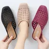 Vrouwen bieden slip-on slippers schoenen zomer 380 casual vierkant teen middelgrote hak sandalen vrouw strand zapatos de mujer 620