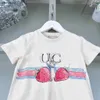 Nouveau bébé T-shirts motif fraise impression coton filles garçons manches courtes taille 90-160 CM vêtements pour enfants de créateur t-shirts pour enfants d'été 24Feb20