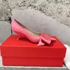 2024 Designer Zijden Schoenen Voor Vrouwen Puntschoen Pompen Catwalk Luxe Schoenen Vlinder Knoop Vreemde Hakken Dames Pompen Ontwerp Merk schoenen