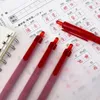 0,5 mm stor kapacitet 5 st/box st penna huvudpress typ gel pennor röd bläck elever som markerar nyckelinnehåll Lärare som korrigerar läxor