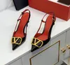 サンダルデザイナーの女性ハイヒールポイント靴