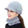 Berets 2Pcs Autumn Winter Beanies Caps Neck Warmer Knitted Peaked Flower Pompom Decor Thermal Middle-aged Women Hat Scarf Set