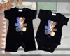 Helt nyfödda jumpsuits skarvdesigndocka björn spädbarn bodysuit storlek 59-90 småbarn kläddesigner baby crawling kostym 24feb20