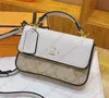 Tasarımcı co çanta kadınlar cc5a omuz crossbody çanta çanta bayanlar moda yüksek kaliteli deri hobo cüzdan klasik logo çanta c şekilli flip hasp tote sac lüks