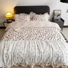 Conjuntos de cama Coreano Puro Algodão Vintage Rosa Branco Plissado Lace Ruffles Patchwork Set Quilt Cover Cama Saia Colcha Fronhas