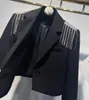 2024 Vinatge Black Laple Neck Long Sleeves Crystal Women's Coats DesignerシングルボタンポケットLong Jackets 3021