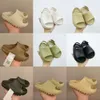 Çocuklar Eva Foam Runner Terplikler Bebek Ayakkabı Kız Kızlar Tasarımcı Antiskid Spor Sakinleri Çocuk Tainers Slaytlar Toddlers Bebekler Çocuk Çöl Ayakkabıları Kemik Reçine Sandals 88