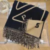 2024 Neuer Designer-Schal für Damen, Hals, modisch, Premium, weich, warm, Kaschmir, großer Schal, offizielles Original, importiert, echt
