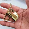 Porte-clés Nouveau alliage serrure conception astronaute porte-clés accessoires designer porte-clés solide clé boîte-cadeau emballage 240303