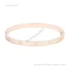 bracelet de bijoux de créateurbracelet de tennis pour femme bijoux de créateur boucle en acier inoxydable en or rose argent sans vis de tournevis 4 bracelets de couples de diamants CZ