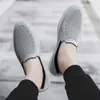 2020 Moda Koşu Ayakkabıları Erkekler Uçan Dokuma Spor Ayakkabıları Vahşi Nefes Alabilir Erkek Ayakkabıları Sıradan Erkek Ayakkabıları Hareket Kontrol Ayakkabıları F6 Siyah Beyaz