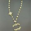 Collane di perle da donna Collana di gioielli Collana di design Collane di perle di moda Collana di maglione con lettera di marca 10 stile