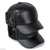 Berets PU Hat Men Sport Sunscreen SunShade Baseball Cap Winter Elderly Letter Windproof Protect Ears Warm Leather Adjustable Hats