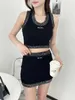 Damen-T-Shirt-Designermarke, gestricktes Tanktop mit kontrastierenden Perlen und Buchstabendekoration für pures Verlangen, sexy, würzige Mädchen tragen schlanke, vielseitige Shorts DW4N