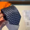 2024 مصمم الأزياء المطبوعة 100 ٪ TIE Silk Necktie أسود الأزرق الأزرق جاكار الصلبة الزفاف الأعمال المنسوجة صياغة هاواي الرقبة مع مربع 888