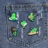 Brosches Green Frog Skateboard Guitarist Cartoon Animal Badge Lotus Leaf Flower Rose Spaper Lapel Pins