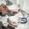 Une tasse à café en céramique créative de 300ml, joli dessin animé garçon fille couple paire de tasse de niche pour café de bureau à domicile 240301