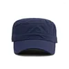 Berets Classic Męska płaska czapka Summer cienki oddychający, szybki suszący na zewnątrz swobodny słoneczny kapelusz rybołówstwa wojskowego ciężarówki