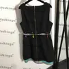 Abiti con spilla di lusso Abito con gilet da donna Abito senza maniche di moda Gonna con design di personalità per ragazze Abbigliamento di marca nero