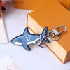 Keychains Lanyards Cartoon Keychains Luxury Designer Fashion Sliver Keys Buckle Leather Shark Letter Womens Ornament 240303