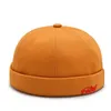 Bollmössor Vinter Men Docker Cap Streetwear Hip Hop Hat Solid Color Beanie Hats Kvinnor Brimfri Skullcap Retro broderi hyresvärd