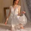 Vêtements de nuit pour femmes Pyjamas en soie glacée Robes de pyjama sexy en dentelle Homewear avec slips Ensemble 2 pièces peut sortir nuisette pour dames femmes