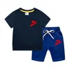 2024キッズセット夏のカジュアル半袖弾性ウエストショーツスーツ幼児の男の子のための幼児セット