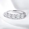 Anéis de cluster cor branca 4mm moissanite anel para mulheres 1.5ct pedra combinar diamante casamento banda noiva s925 prata esterlina gra