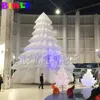 Arbre de Noël gonflable violet artificiel géant avec souffleur, 6 mH (20 pieds), avec boules d'ornement et étoiles pour décoration de pelouse/centre commercial