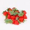 Party Decoration 40 PCS Simulated Strawberry Food Toy Fruit Artificial Realistiska prydnad Miniatyr falska jordgubbar