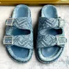 Känn Blue Denim Slides 8x832 Designer Sandaler Kvinnor Mens Sandal Pool Slippers Double Band Flat Slides With Logo Baguette Dekorativa spännen 24SS Letter Sandaler 35 46